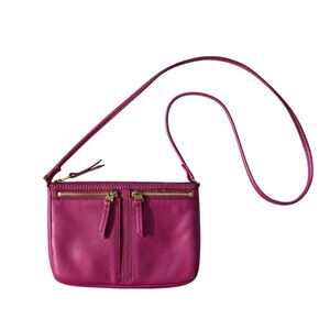 Fossil Erin Pebbled Fuchsia Leather Small Crossbody Bag Purse 3 Zip Pockets Boho